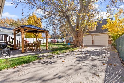 Tiny photo for 140 E 650 N, Bountiful, UT 84010 (MLS # 2121110)
