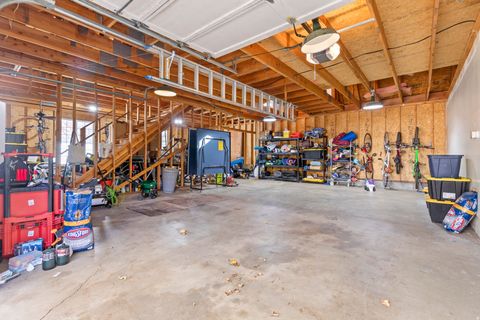 Tiny photo for 140 E 650 N, Bountiful, UT 84010 (MLS # 2121110)