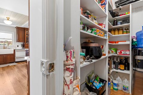 Tiny photo for 140 E 650 N, Bountiful, UT 84010 (MLS # 2121110)