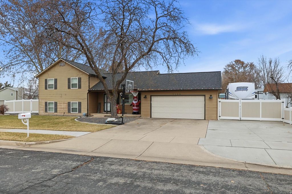 Photo of 1154 W 2600 N, Clinton, UT 84015 (MLS # 2125934)