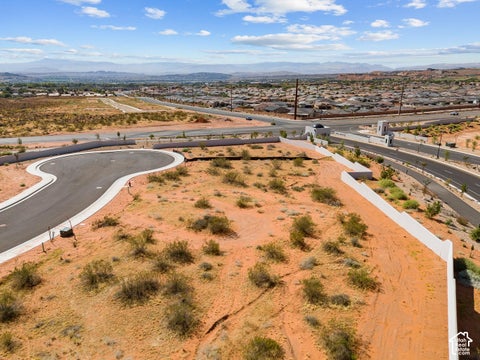 Tiny photo for 1297 N LOZANO RD, Washington, UT 84780 (MLS # 2187516)
