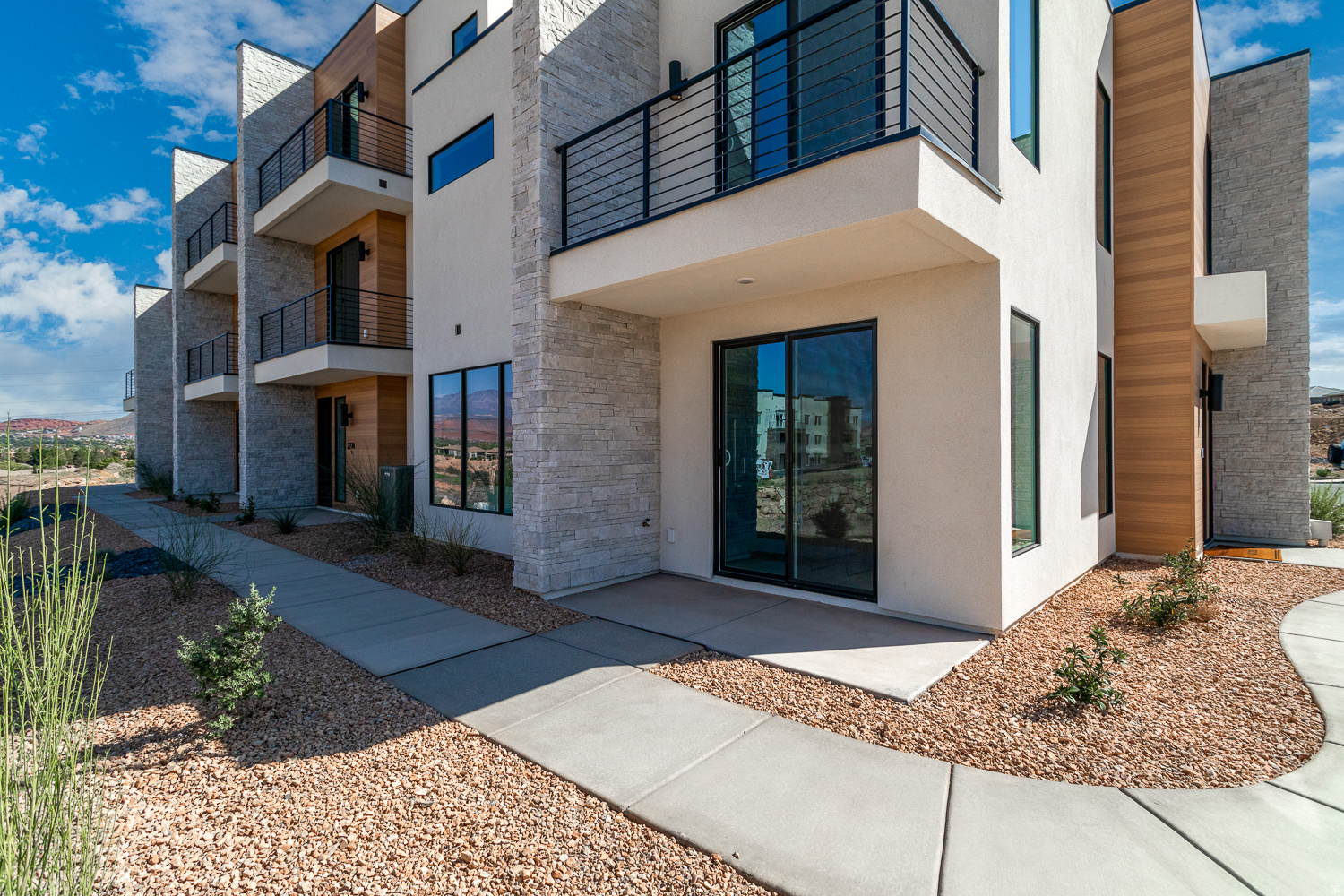 BECCO CREEK TOWNHOMES AT DIVARIO - Residential