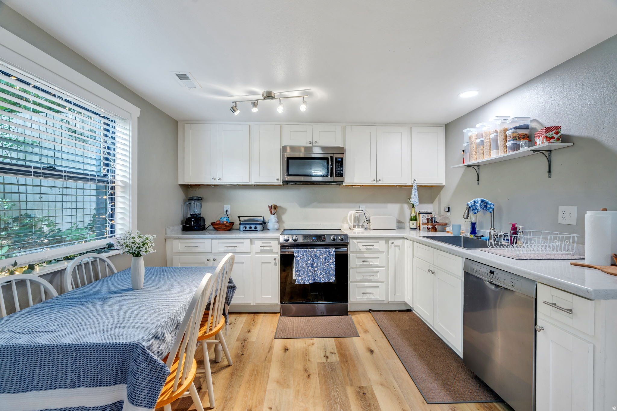 HERITAGE ESTATES - Residential