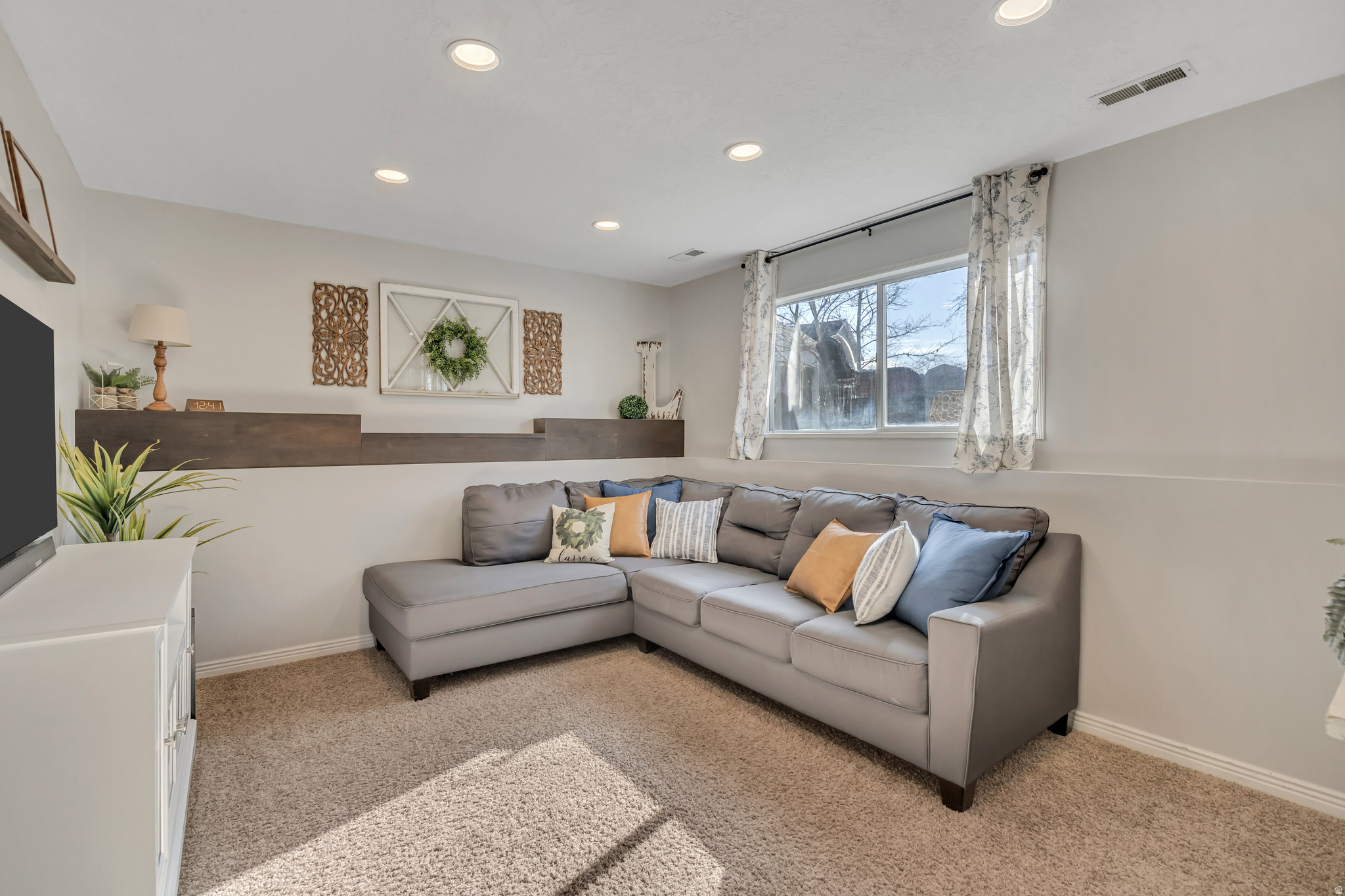 SUNTREE MEADOWS - Residential