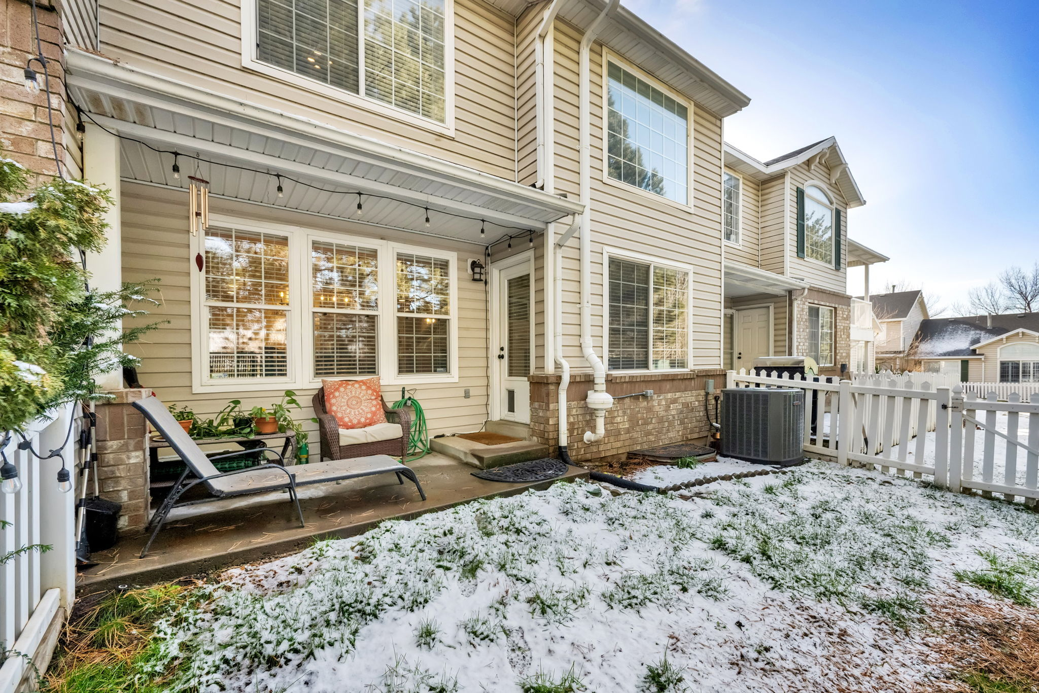 COUNTRY COTTAGES - Residential