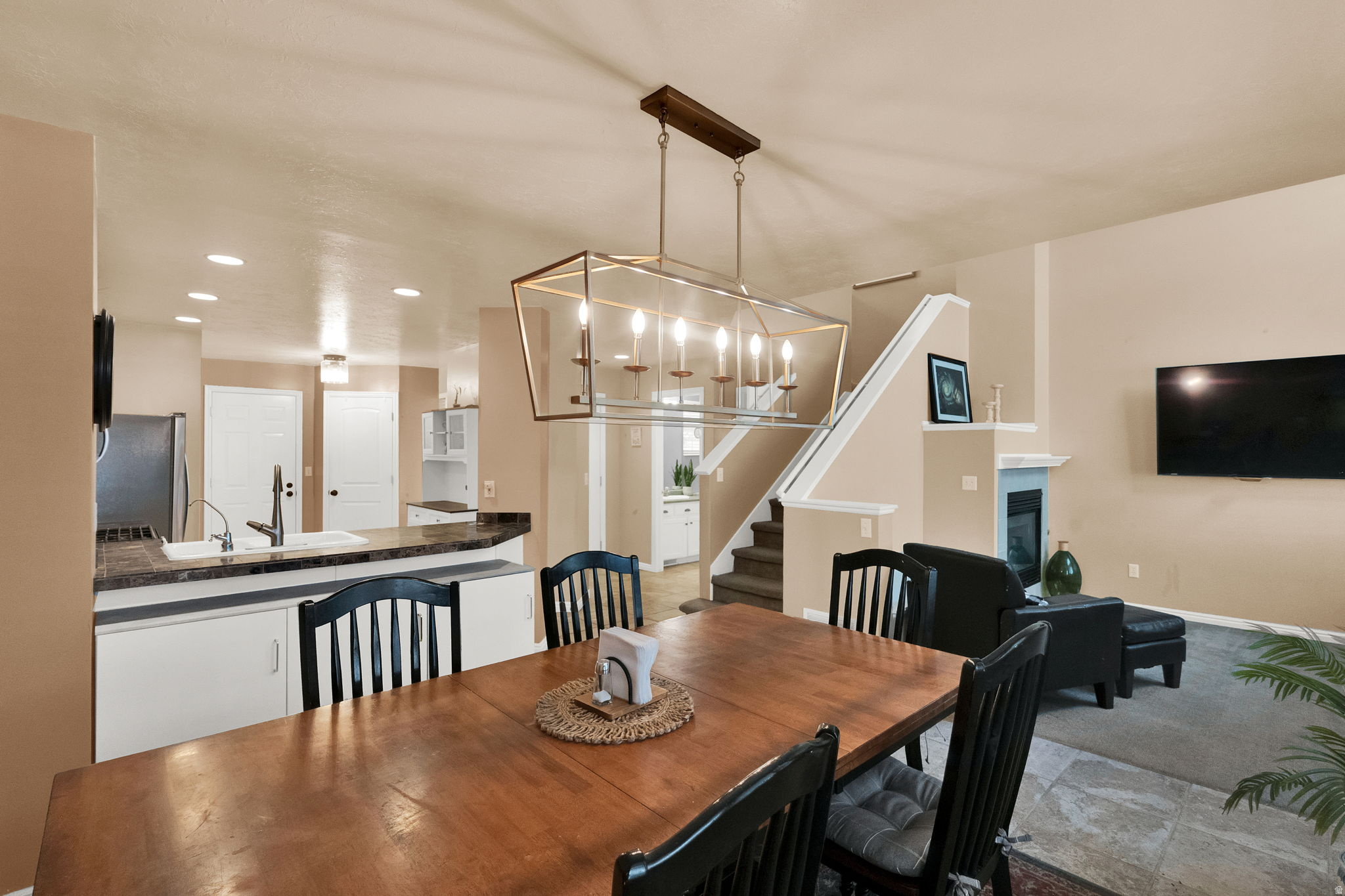 COUNTRY COTTAGES - Residential