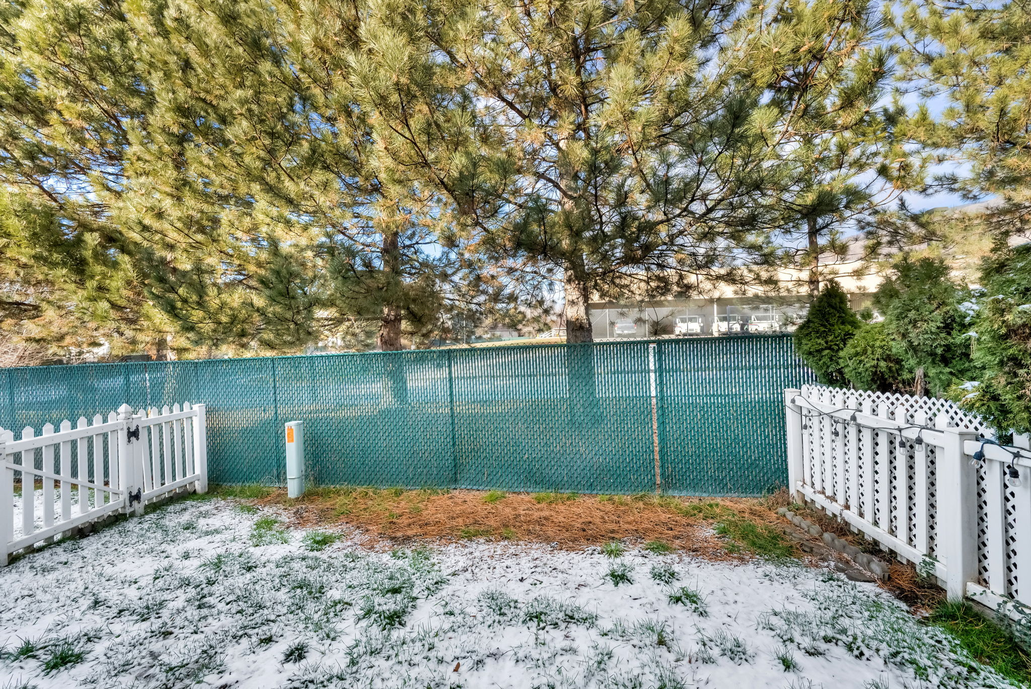 COUNTRY COTTAGES - Residential