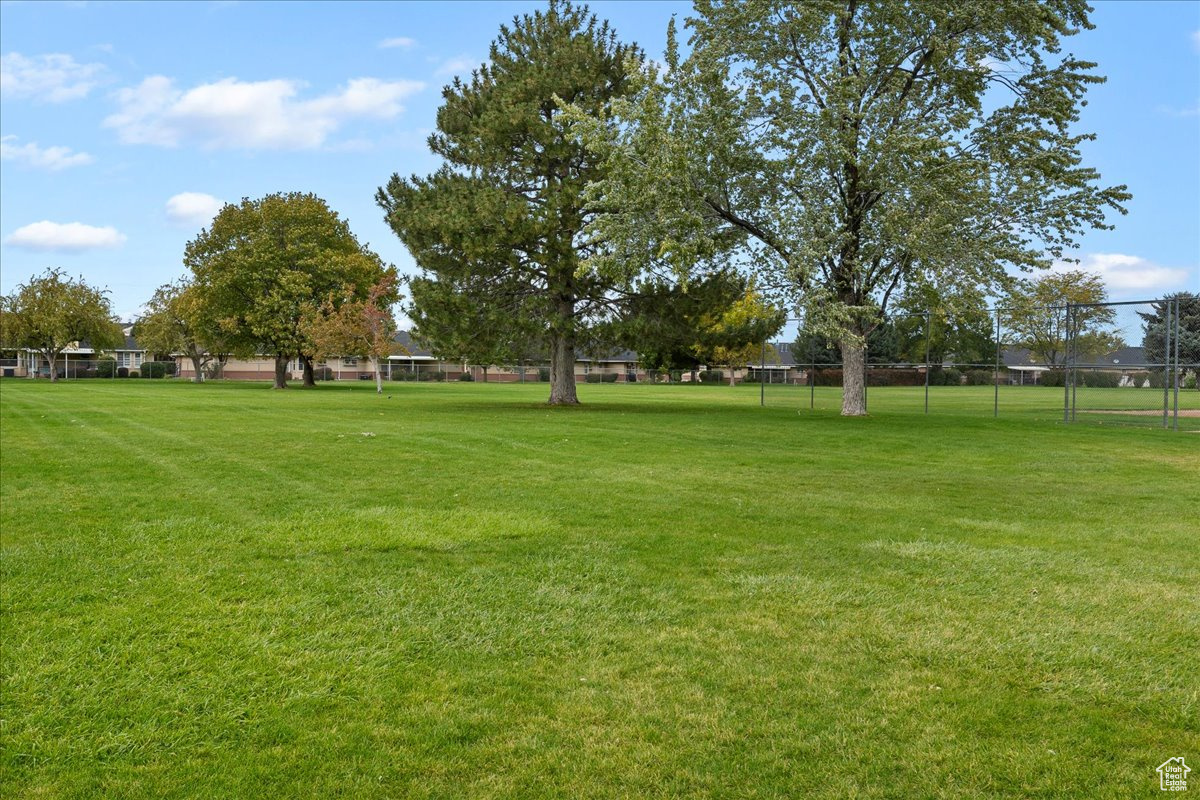 SOUTH POINTE - Residential