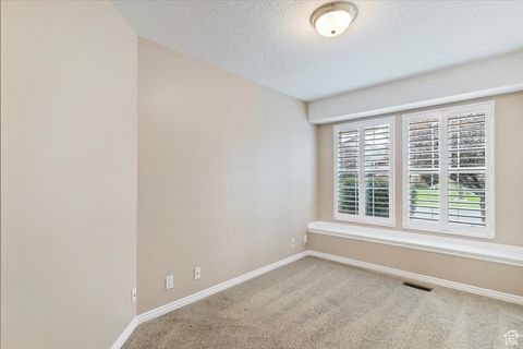 Tiny photo for 5522 S 600 E, Washington Terrace, UT 84405 (MLS # 2117796)