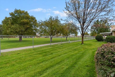 Tiny photo for 5522 S 600 E, Washington Terrace, UT 84405 (MLS # 2117796)