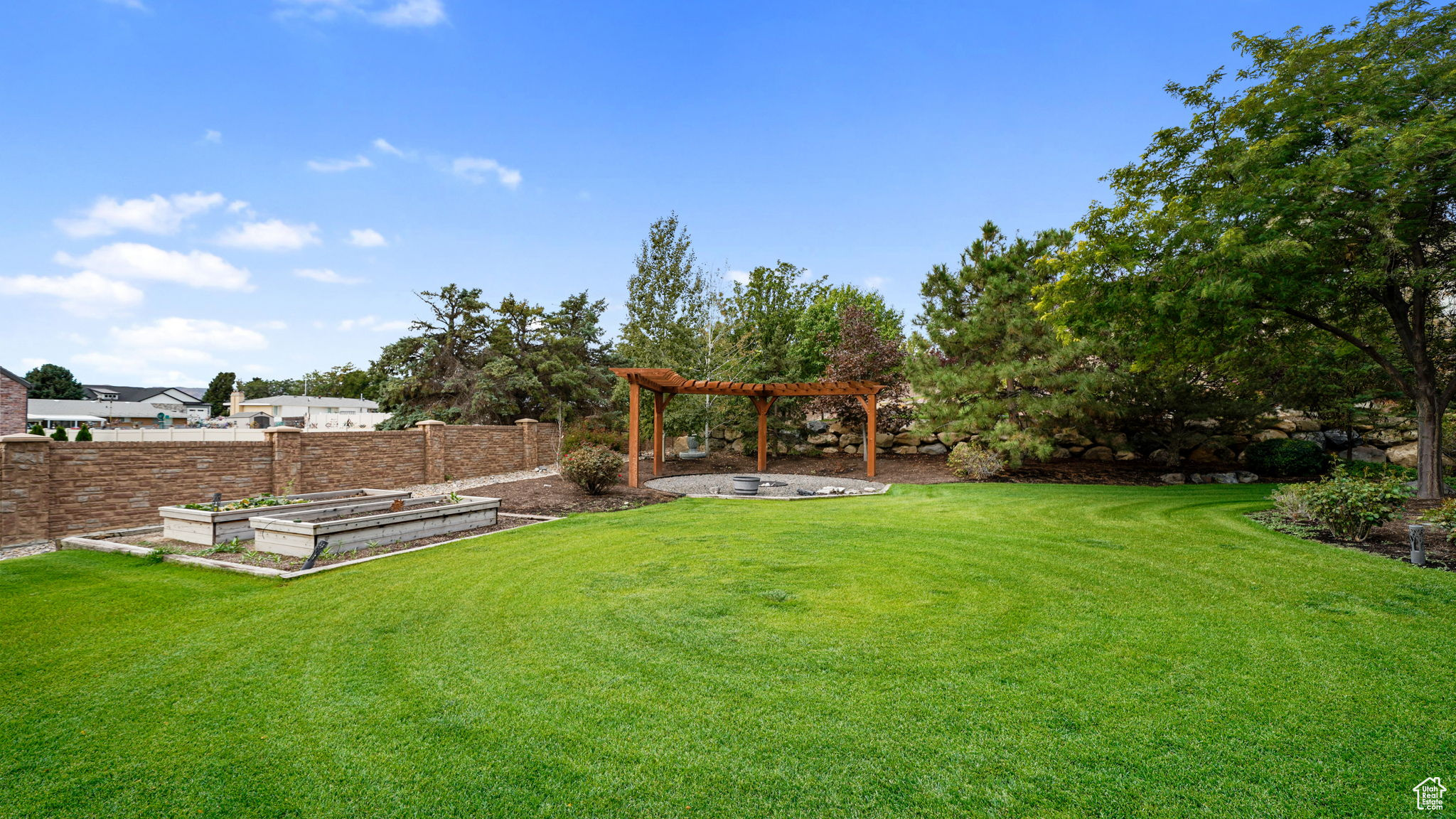 BISON RIDGE - Residential