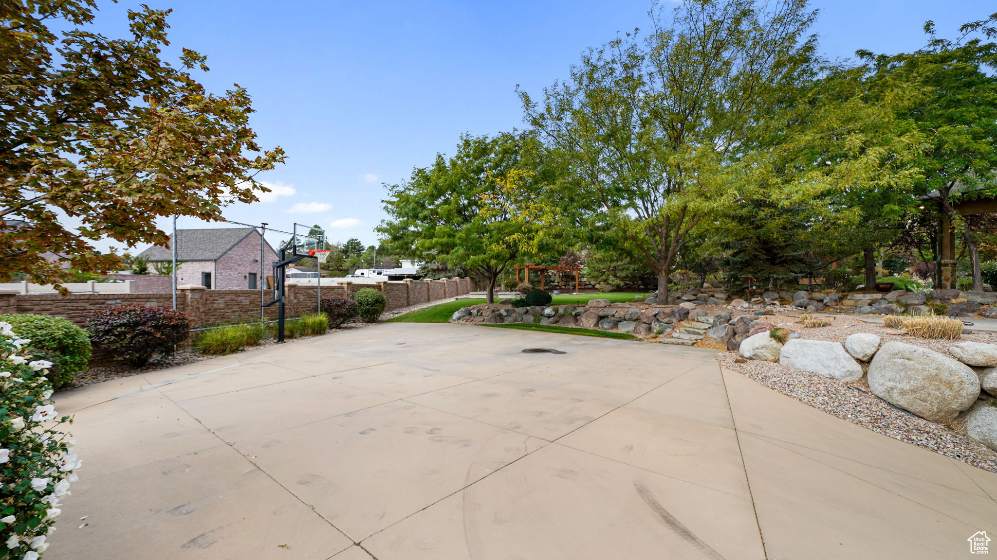 BISON RIDGE - Residential