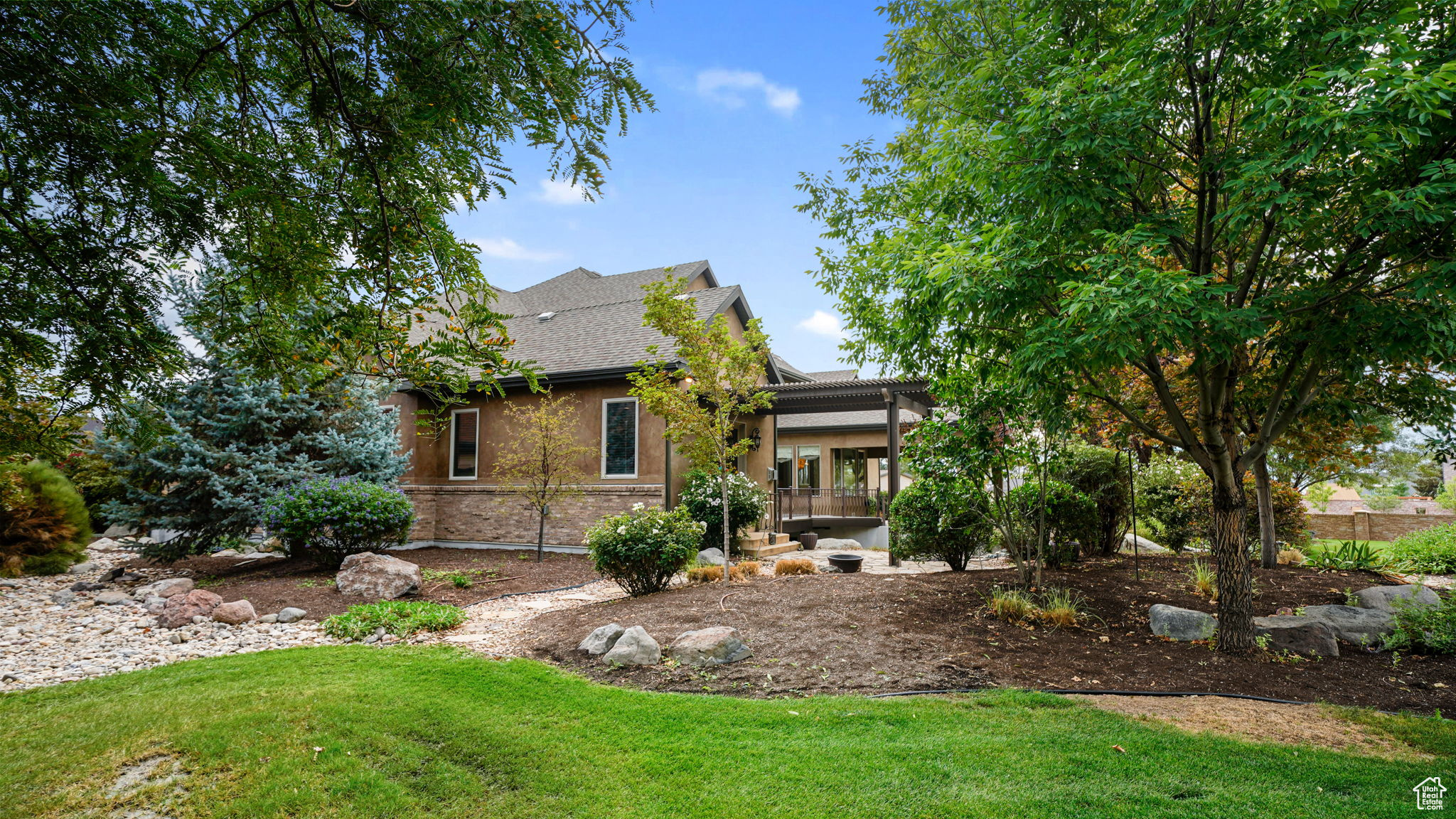 BISON RIDGE - Residential