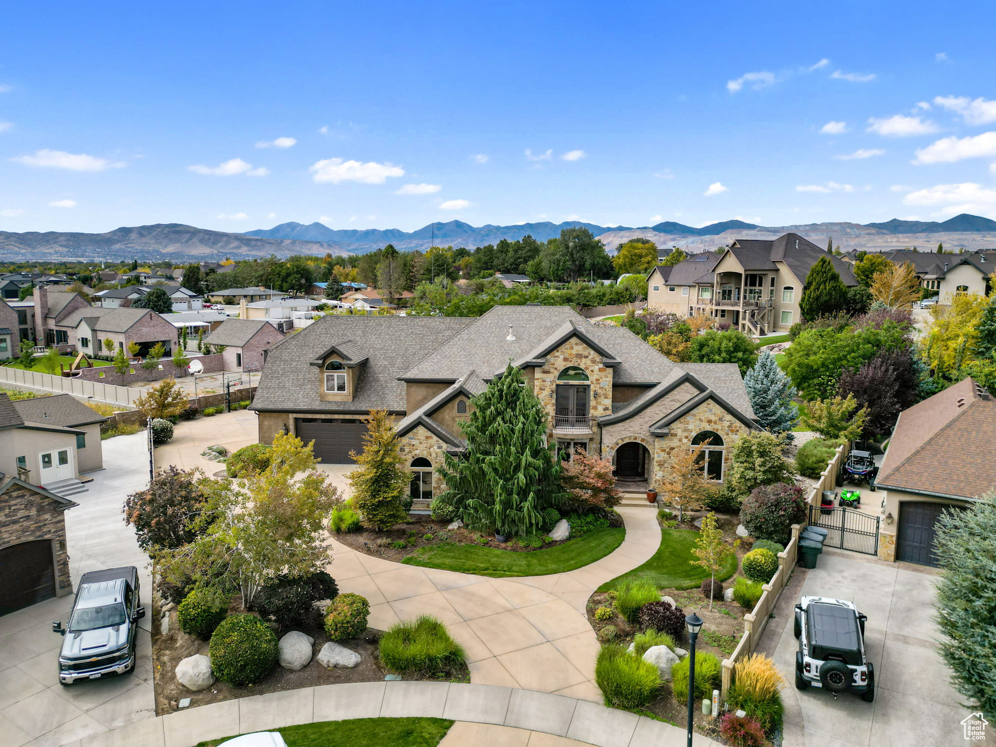 BISON RIDGE - Residential