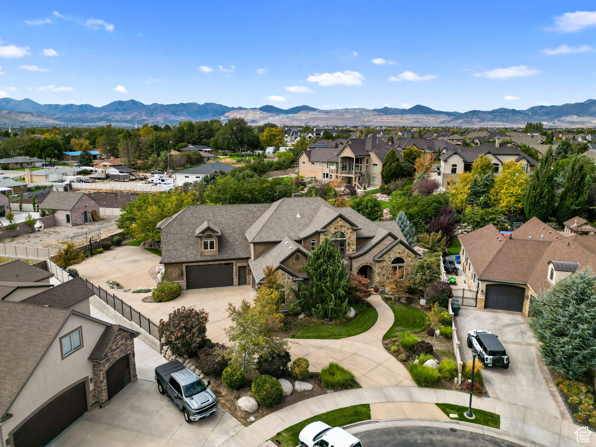 BISON RIDGE - Residential