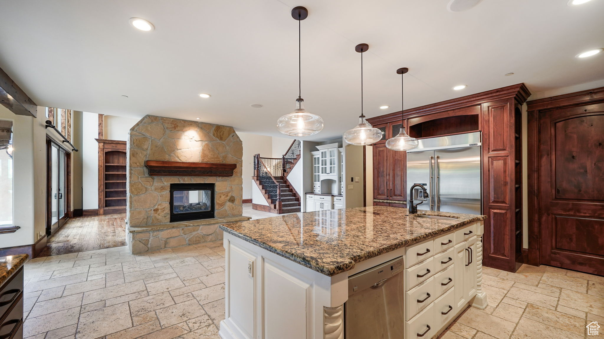 BISON RIDGE - Residential
