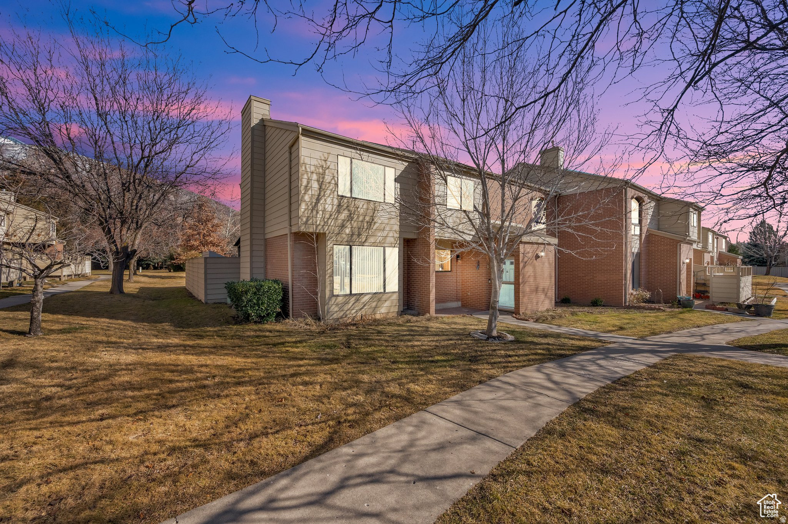 SHADOWBROOK - Residential