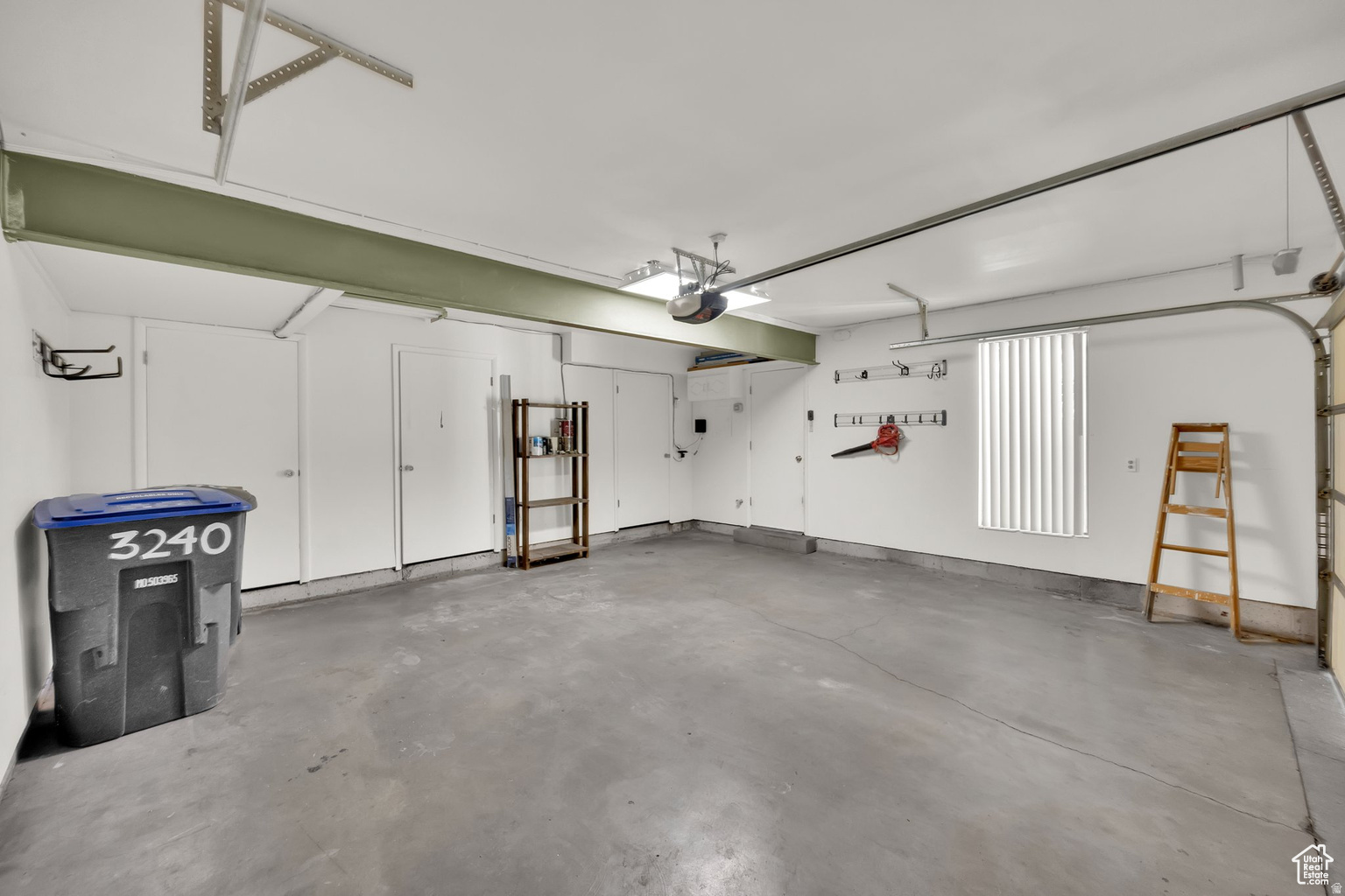 SHADOWBROOK - Residential