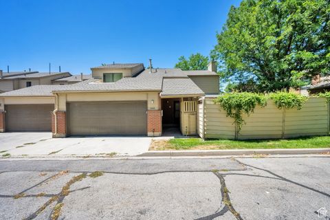Tiny photo for 3240 SHADOWBROOK DR, Provo, UT 84604 (MLS # 2136186)