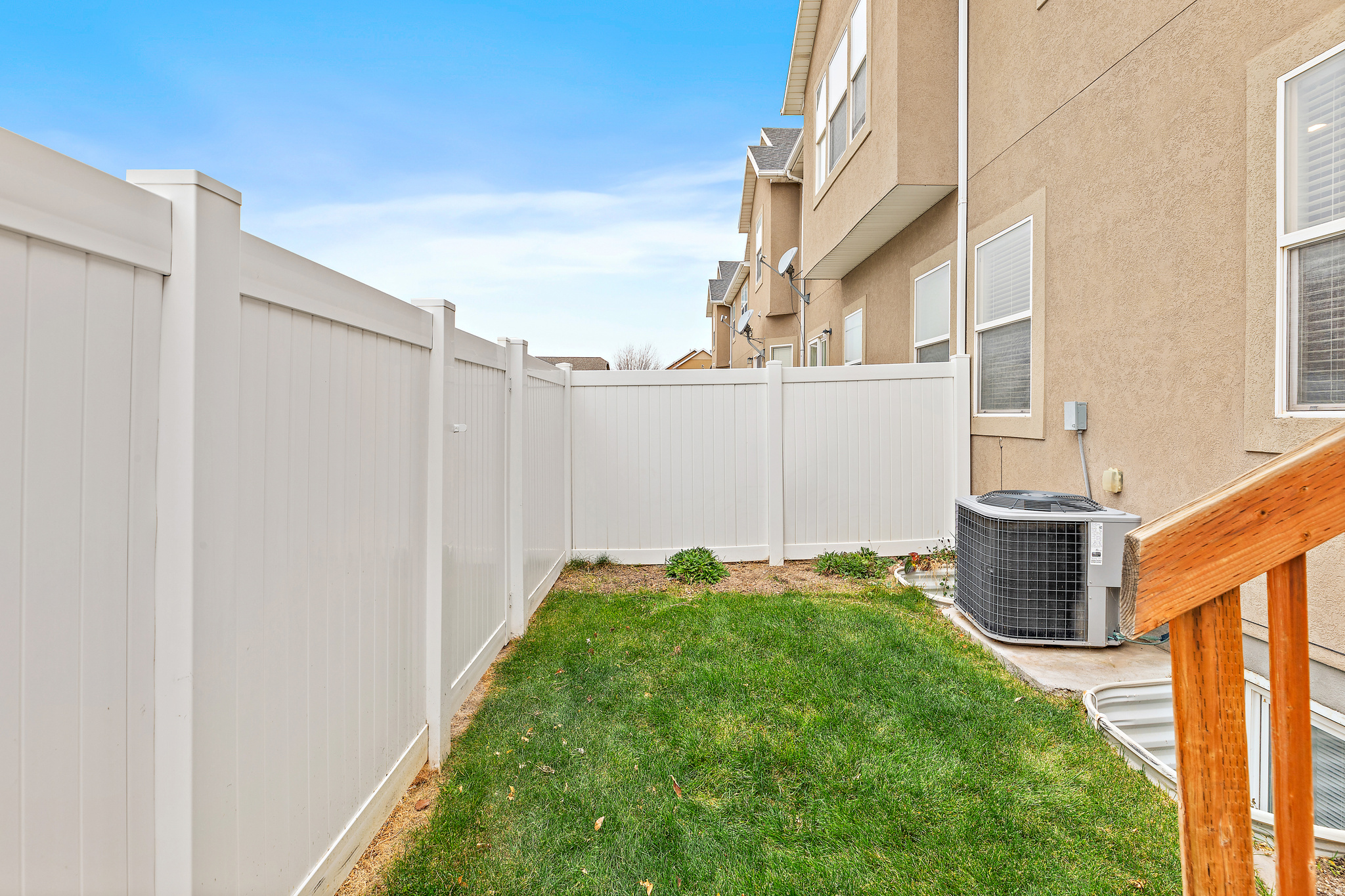 SPANISH VISTA - Residential