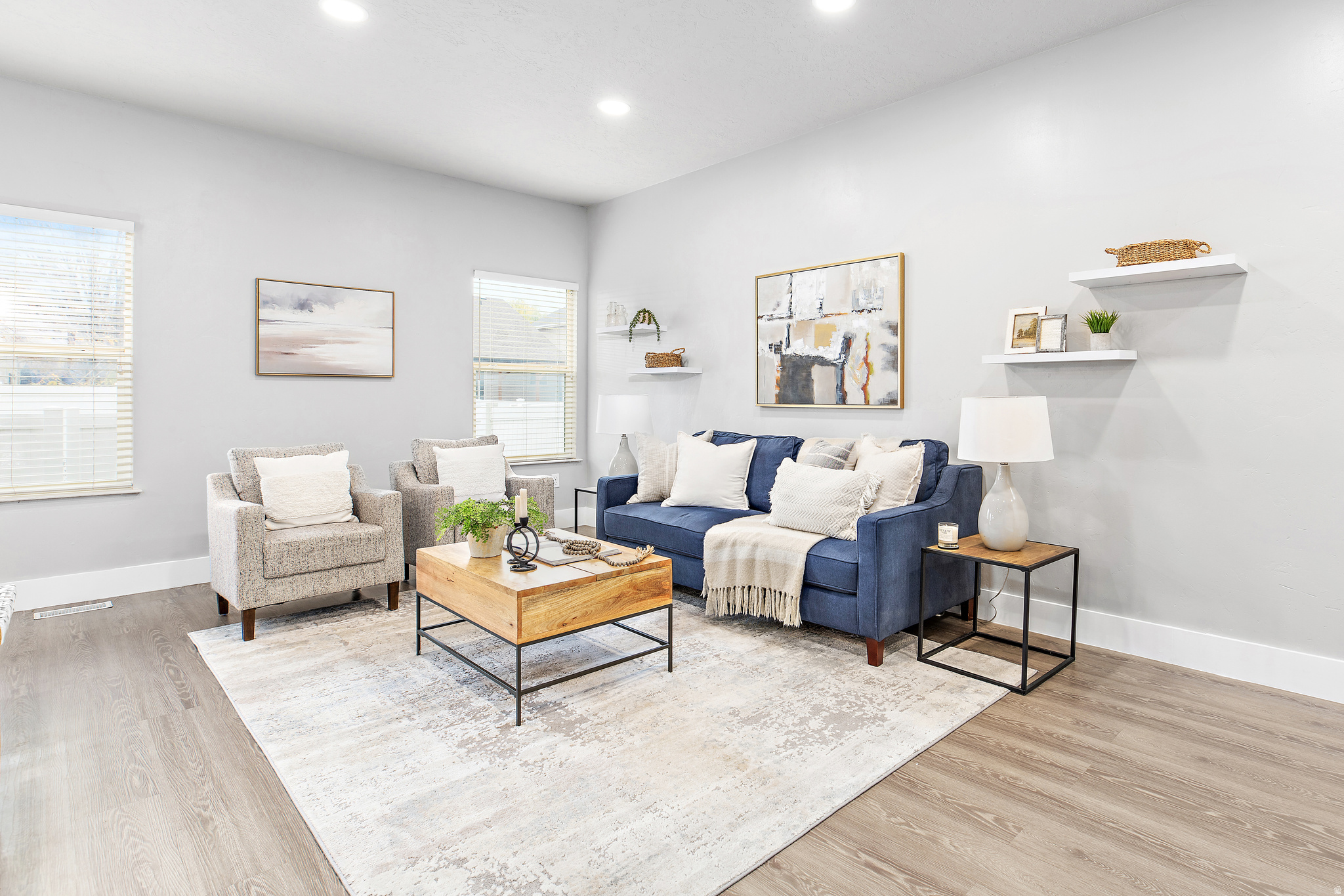 SPANISH VISTA - Residential