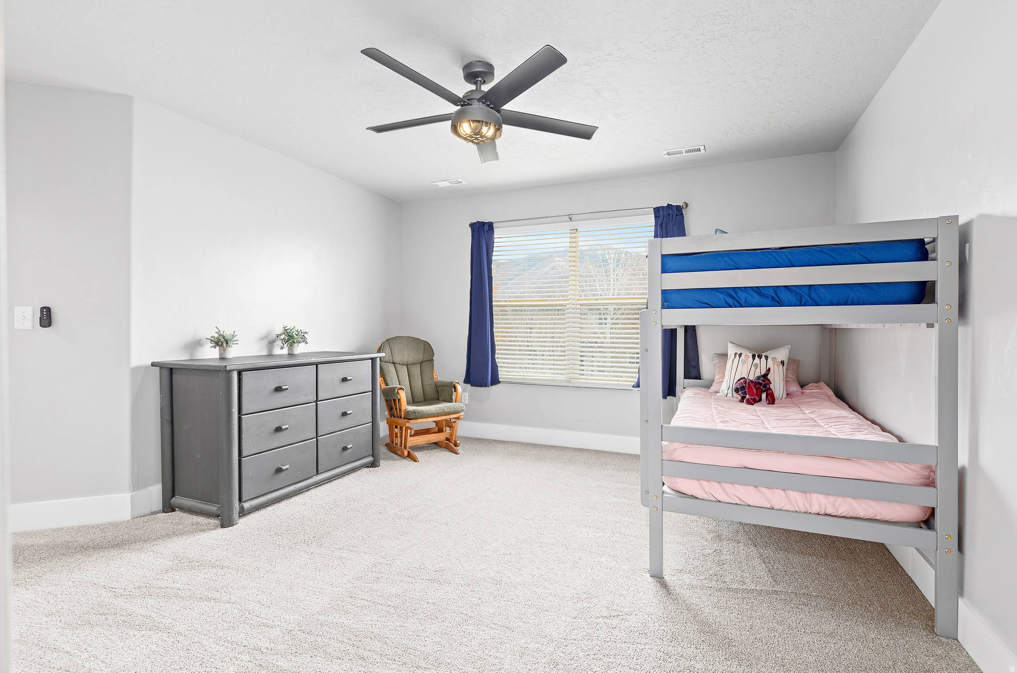 SPANISH VISTA - Residential