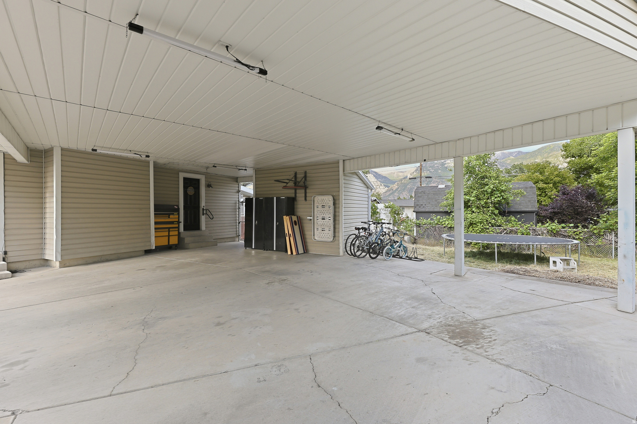 MOUNTAIN VIEW - Residential