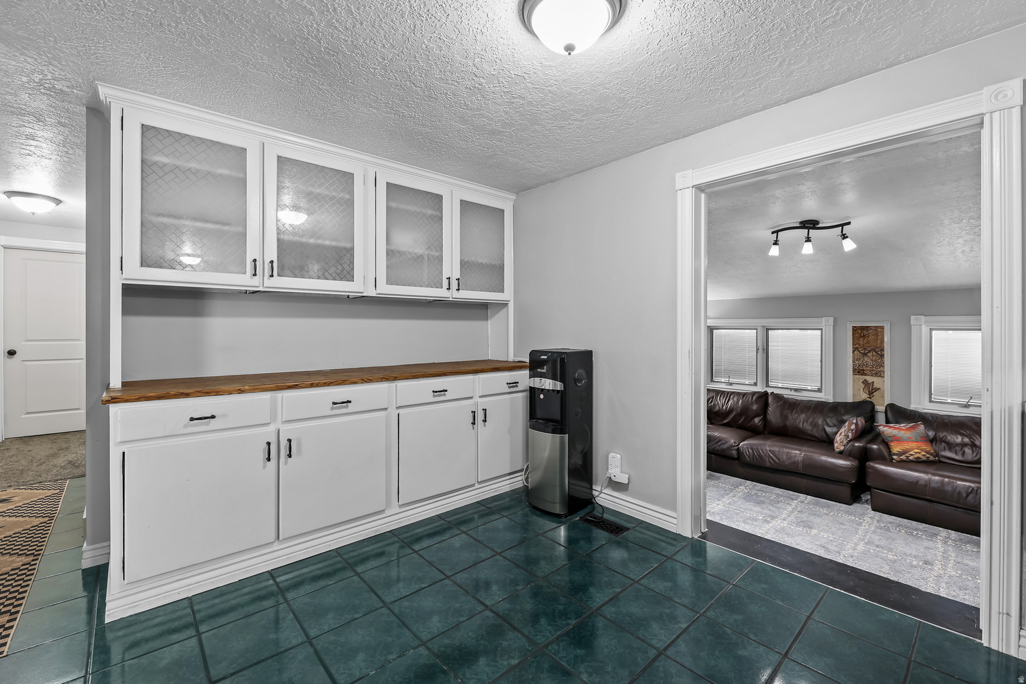 MOUNTAIN VIEW - Residential