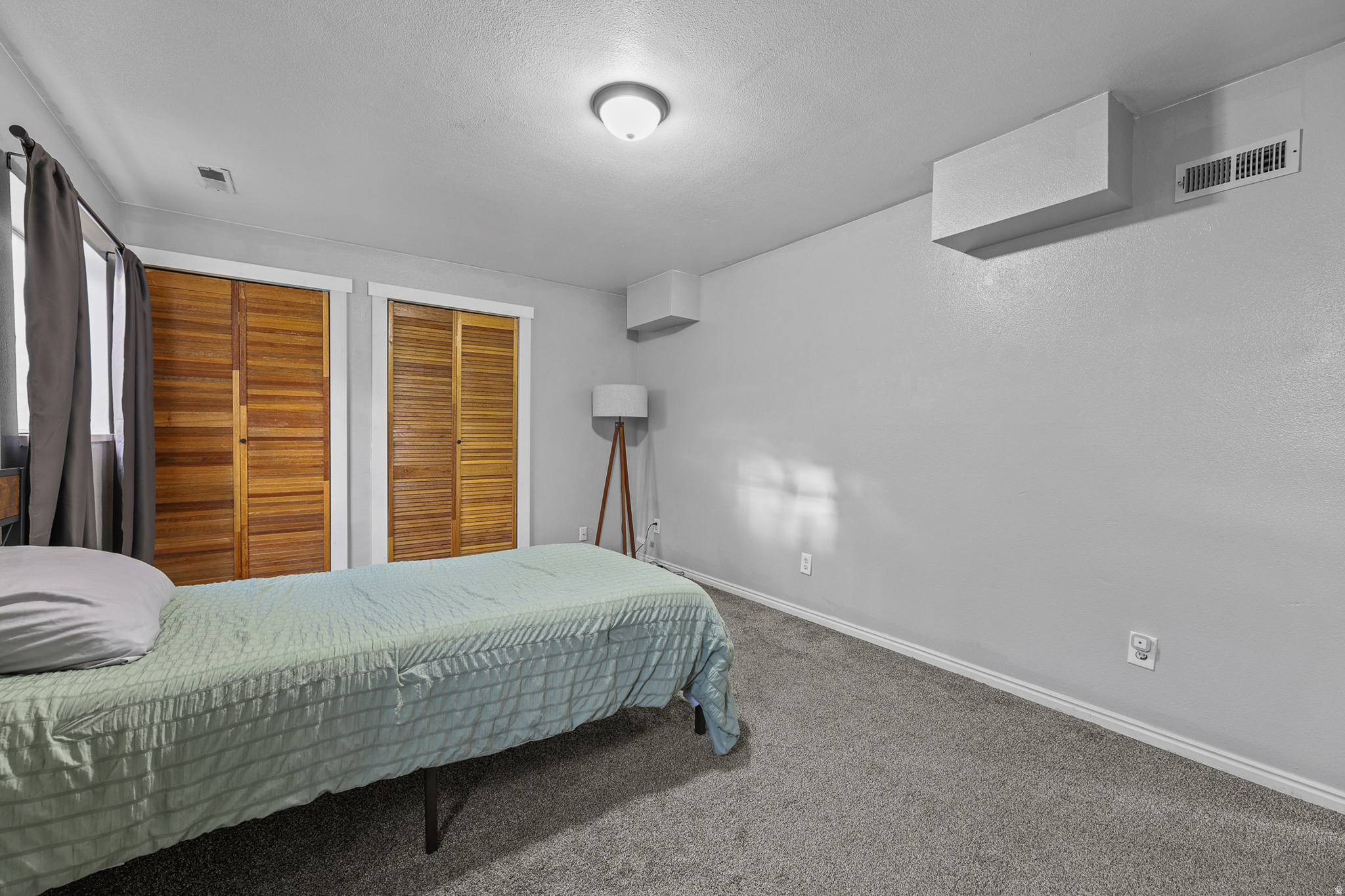 MOUNTAIN VIEW - Residential