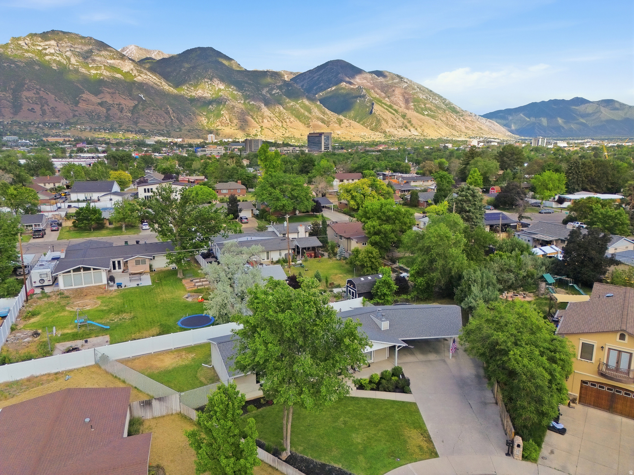 MOUNTAIN VIEW - Residential