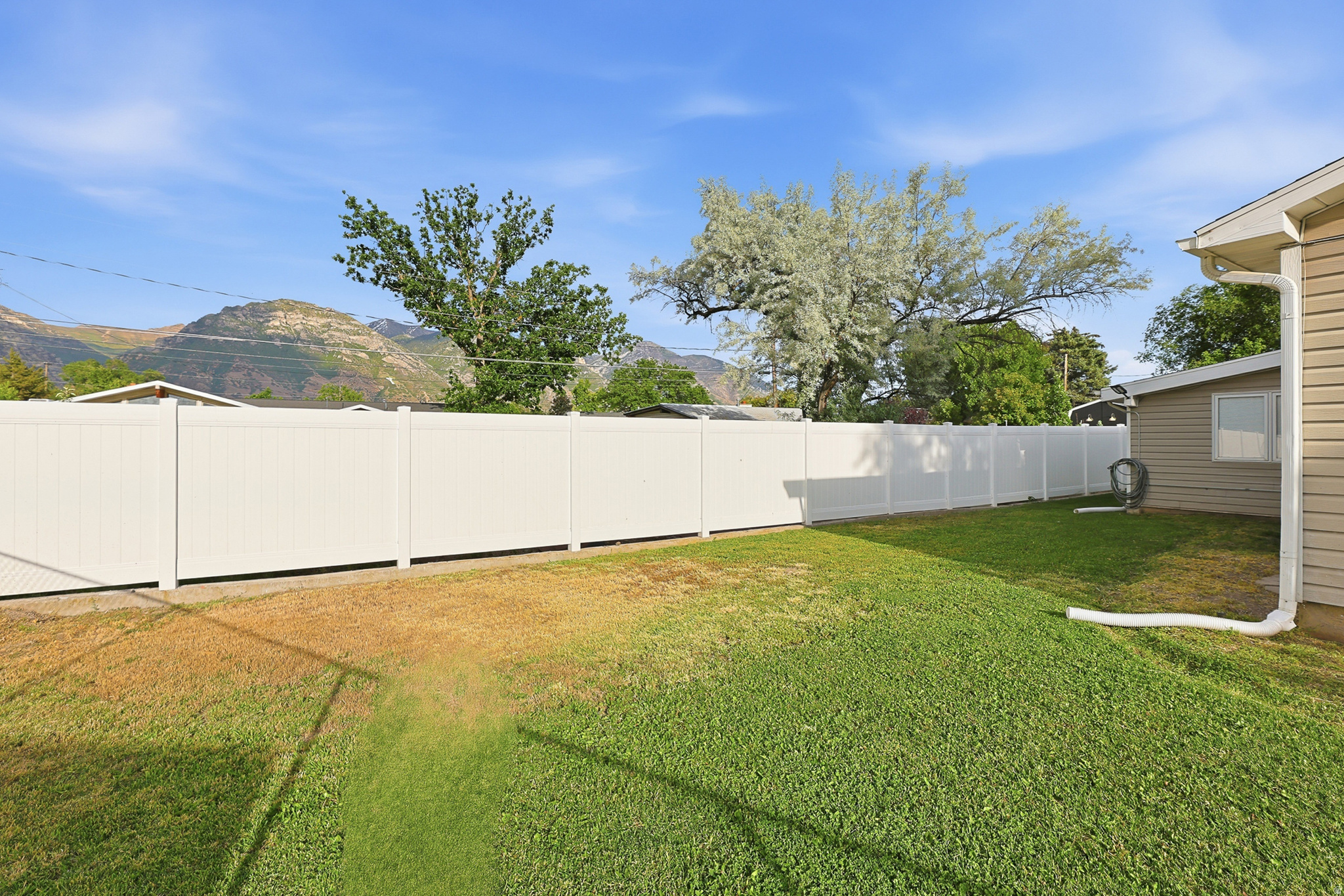 MOUNTAIN VIEW - Residential