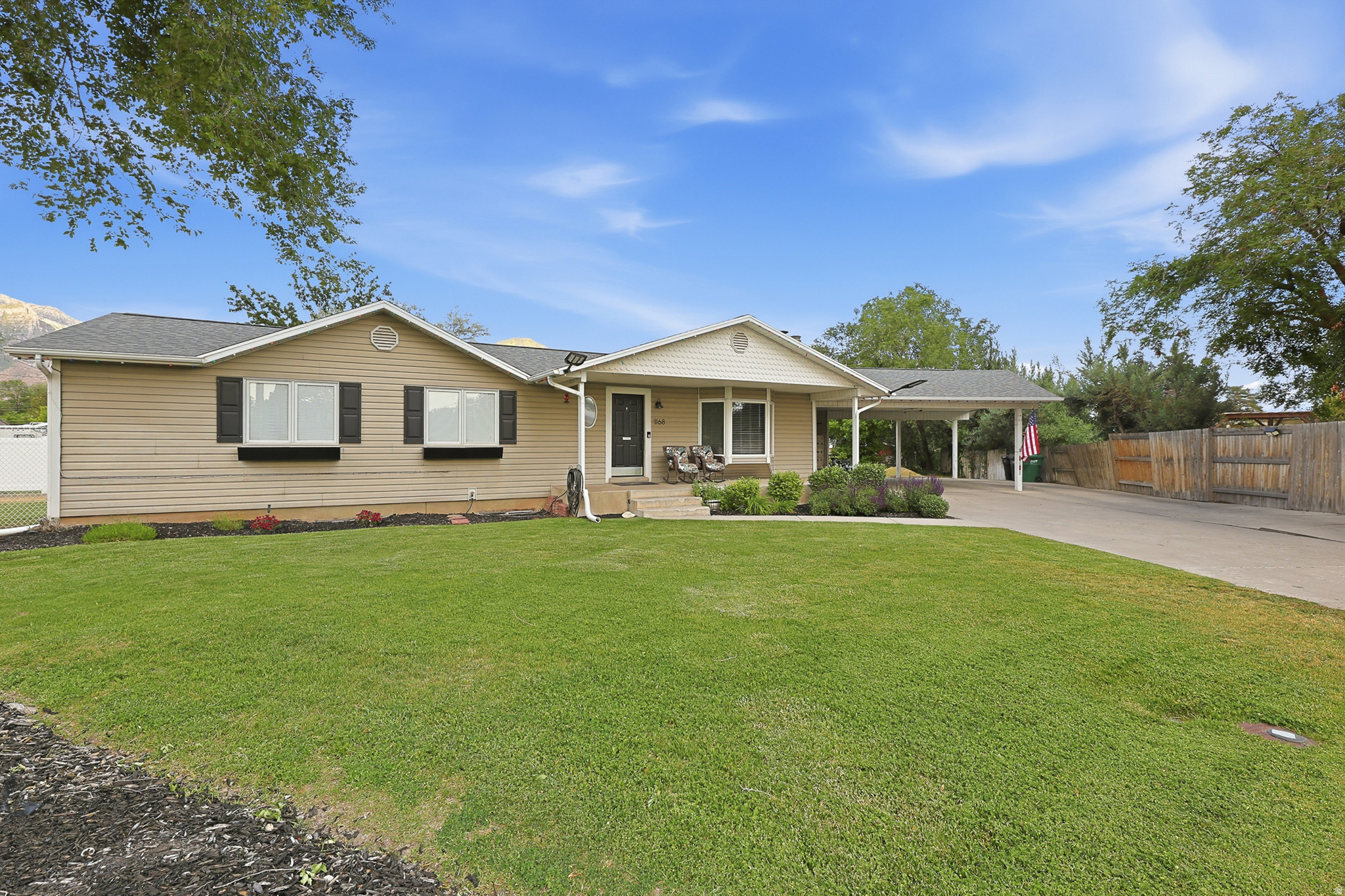 MOUNTAIN VIEW - Residential
