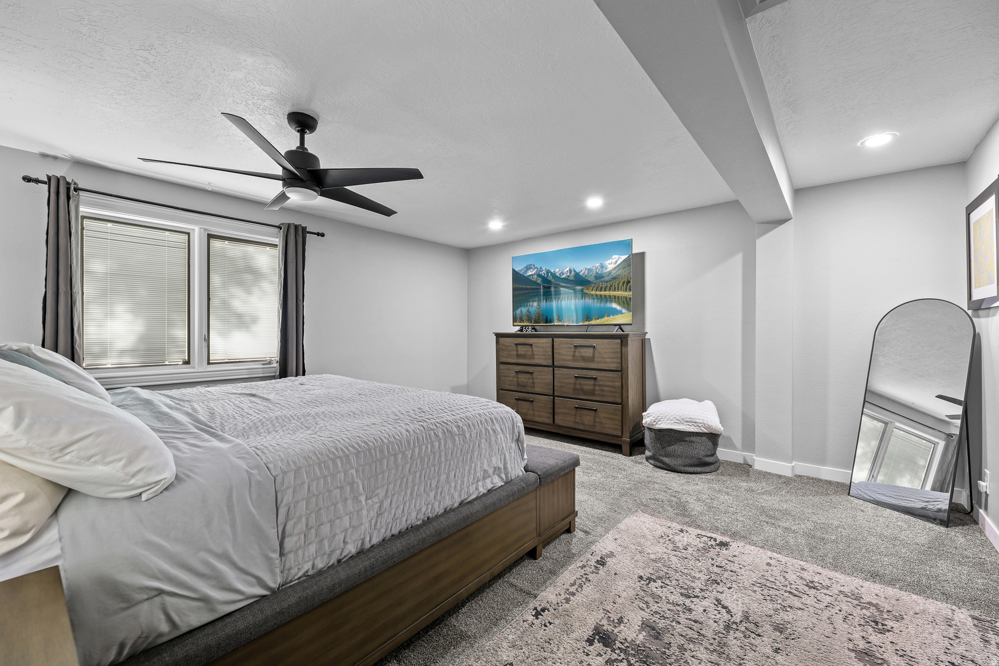 MOUNTAIN VIEW - Residential