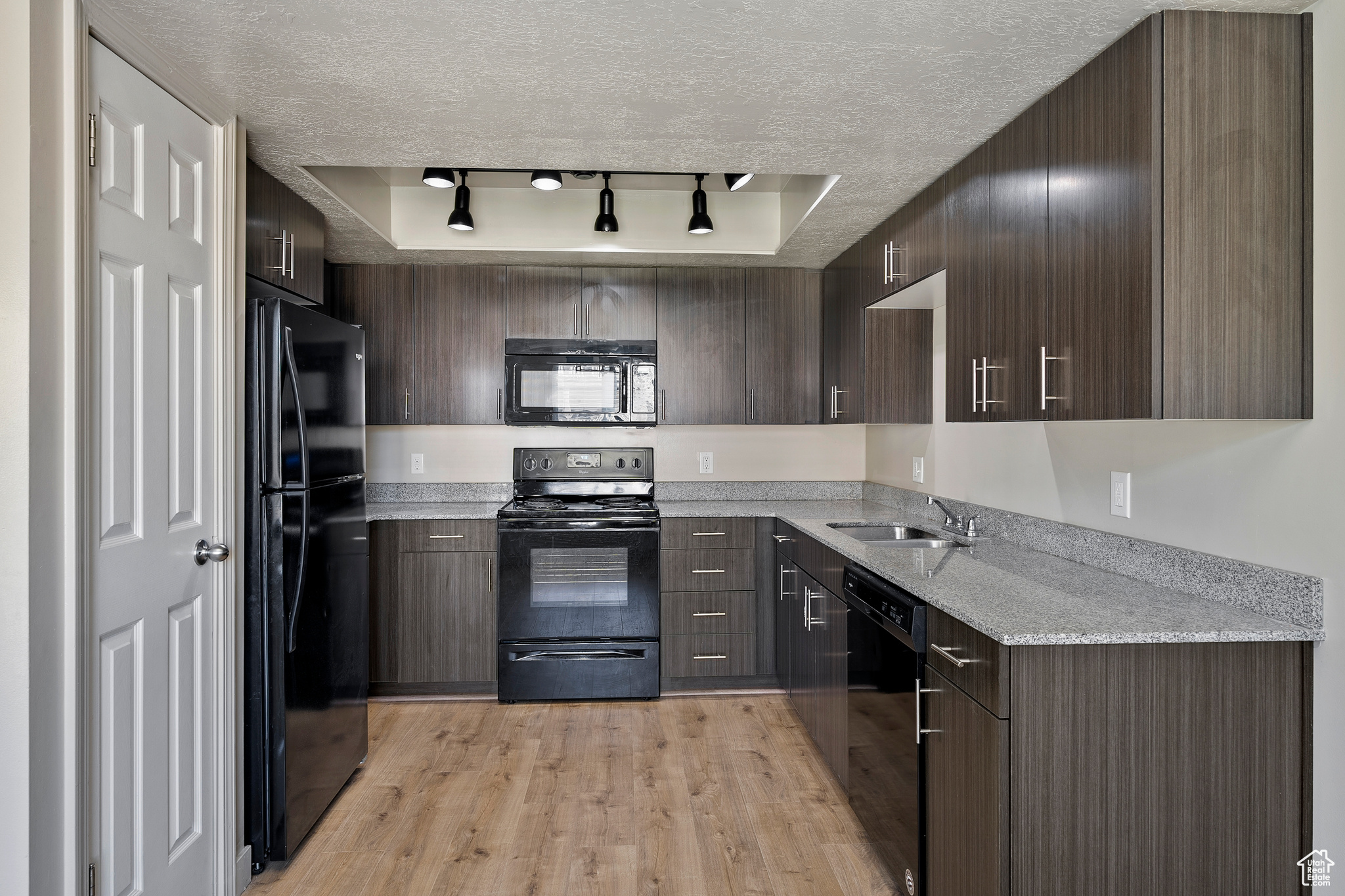 KENTWOOD CONDO - Residential