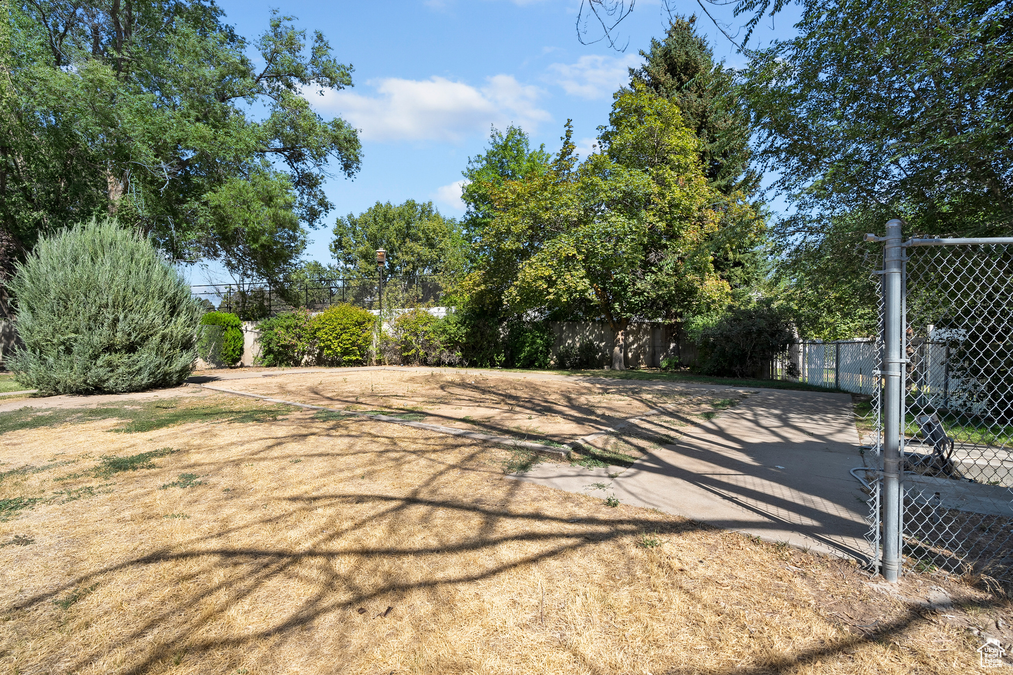 KENTWOOD CONDO - Residential