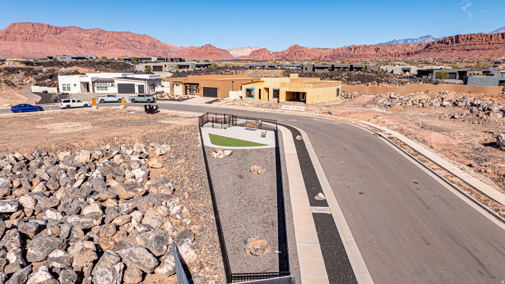 POINT AT SNOW CANYON - Residential