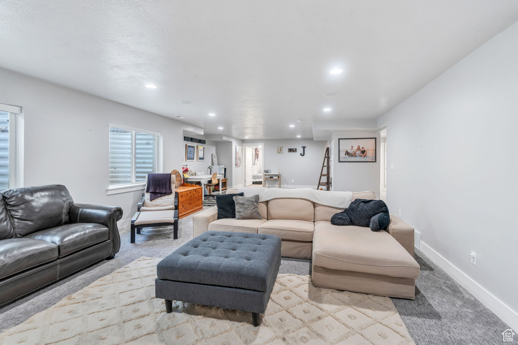ASPEN HOLLOW - Residential