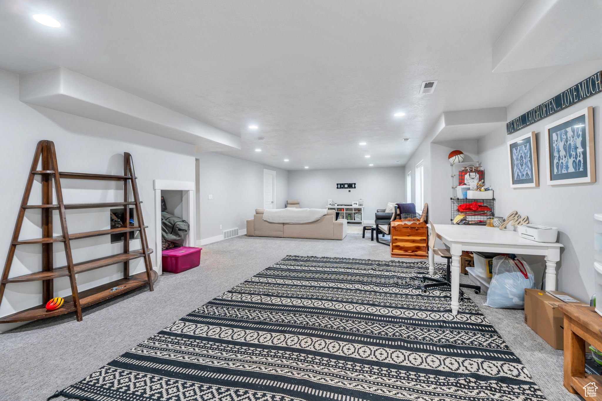 ASPEN HOLLOW - Residential