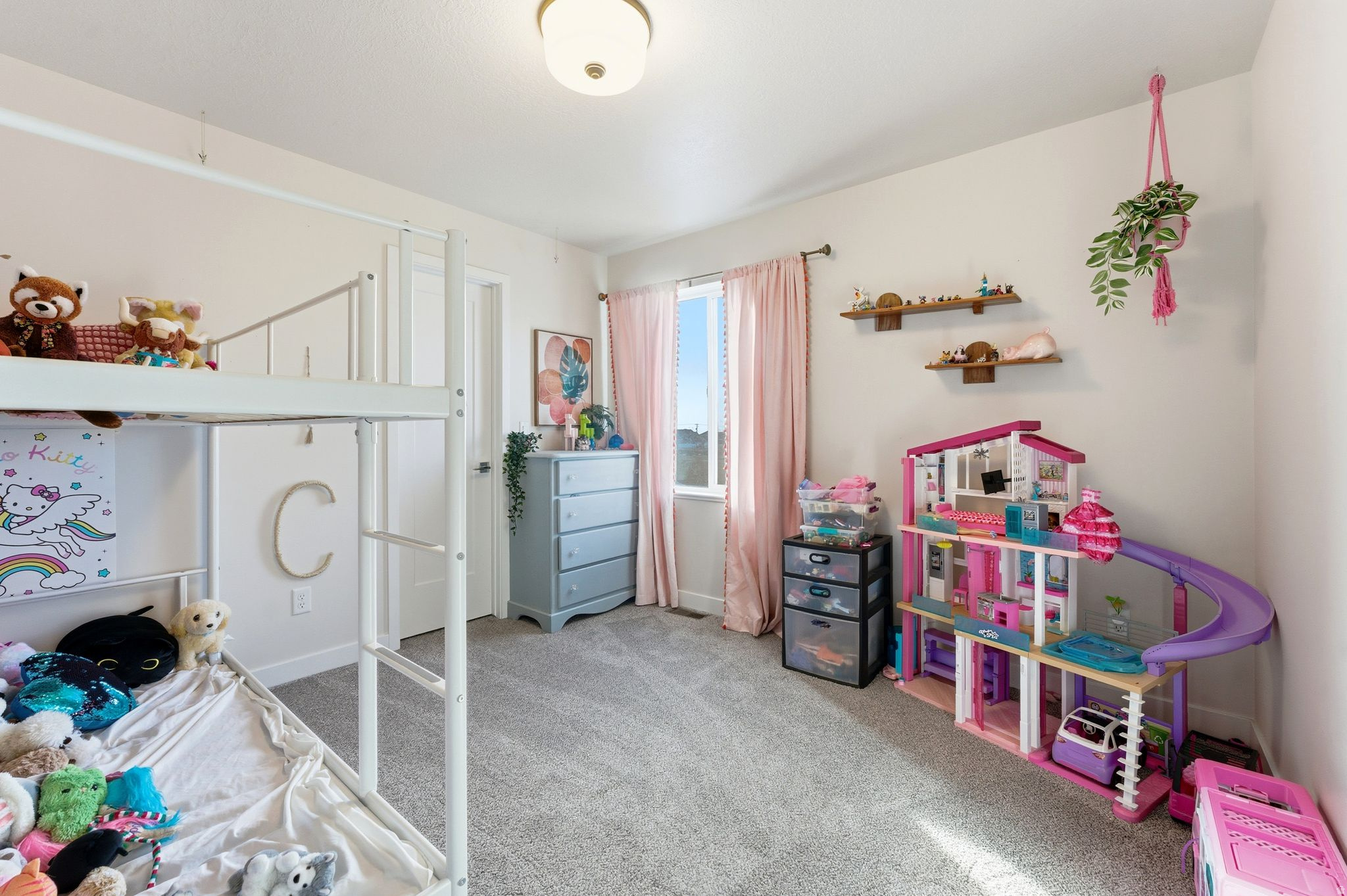 YULISA ESTATES - Residential Income