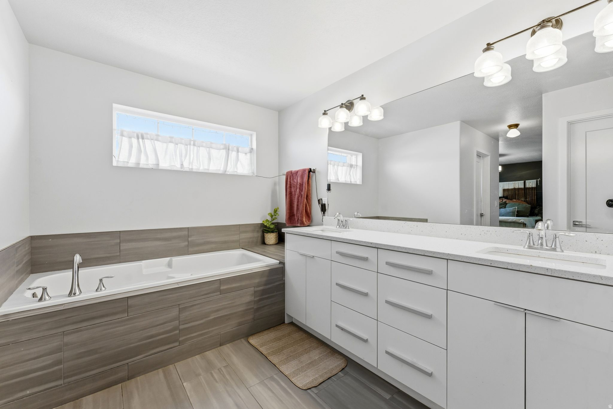 YULISA ESTATES - Residential Income