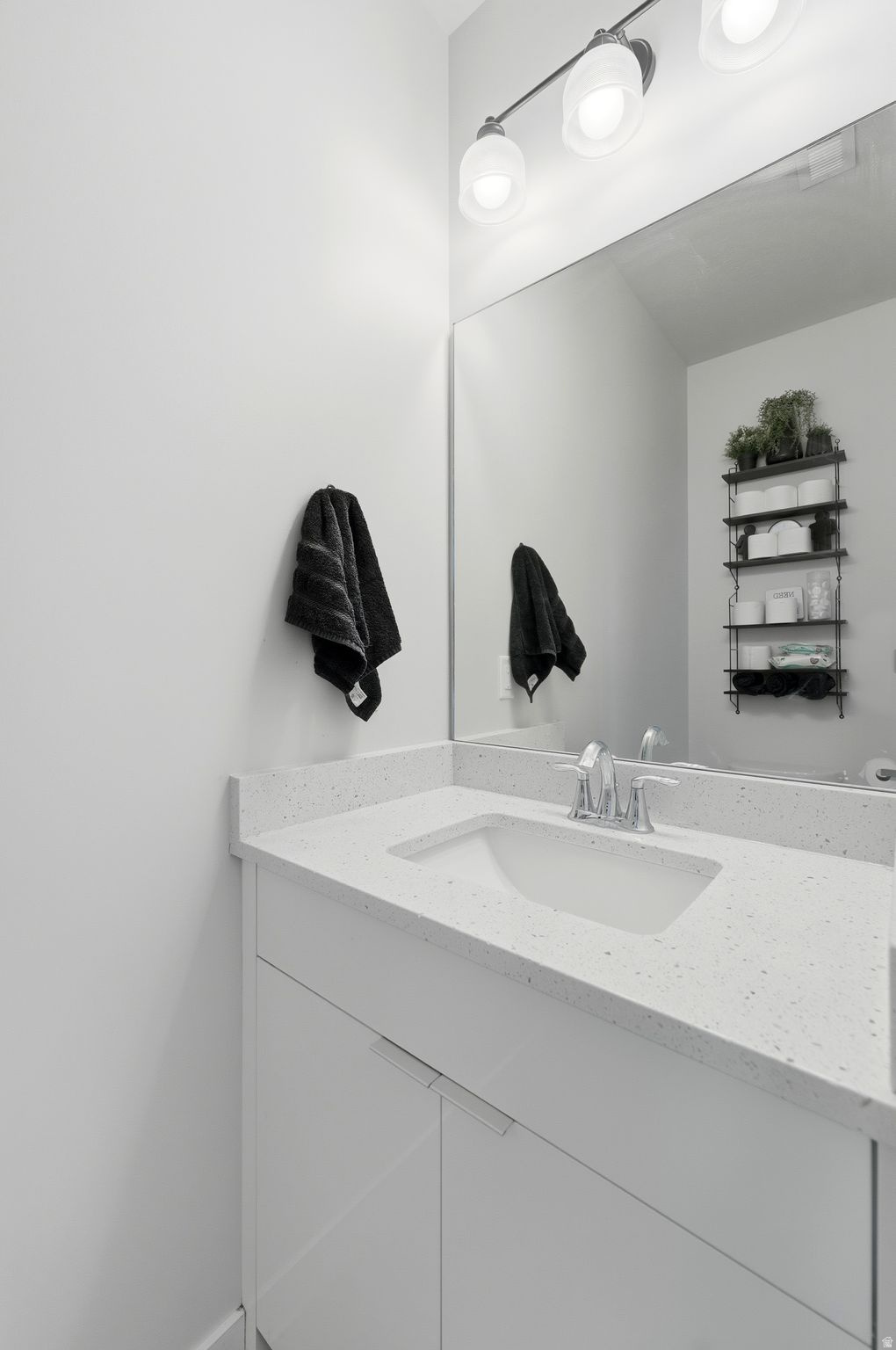 YULISA ESTATES - Residential Income