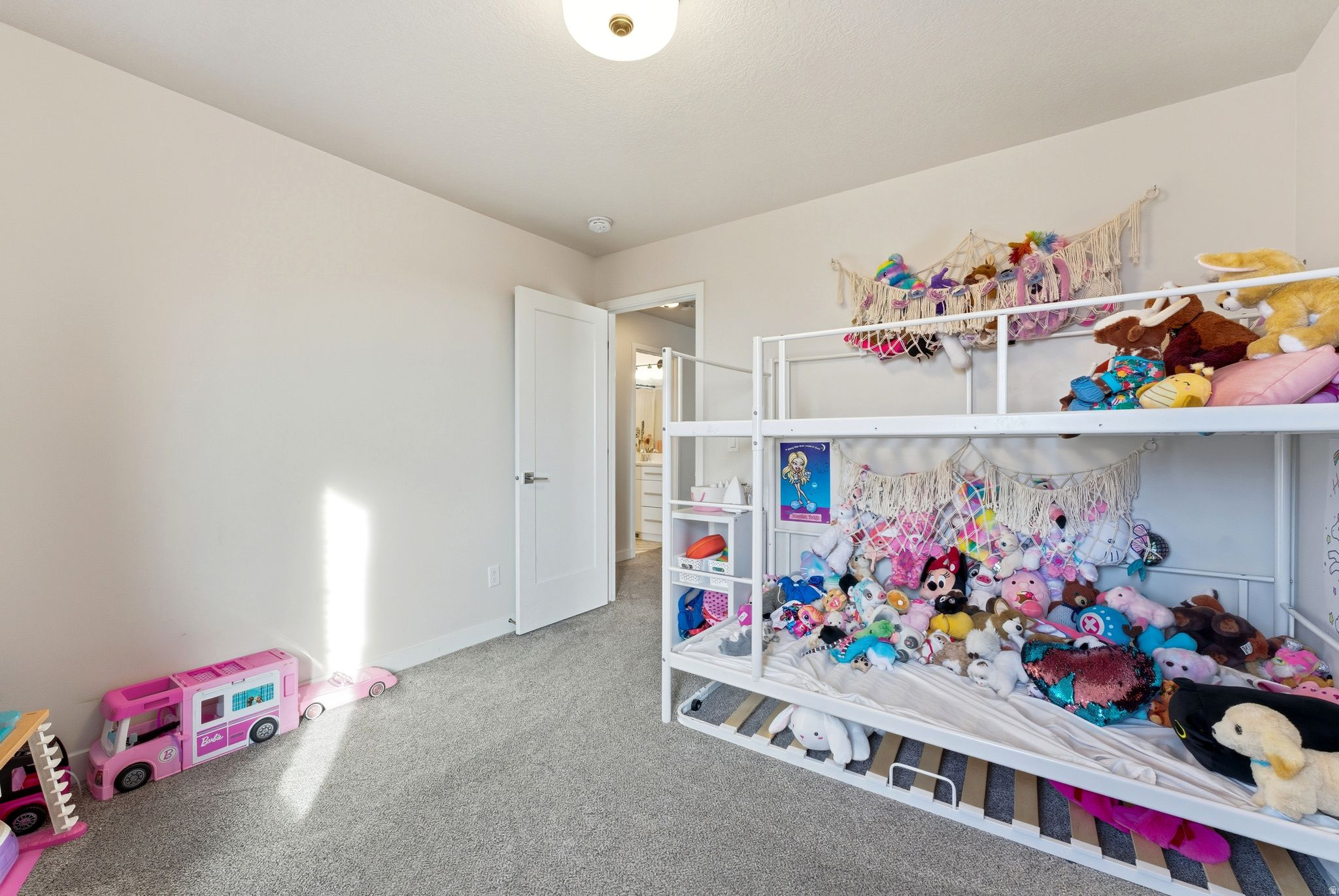 YULISA ESTATES - Residential Income