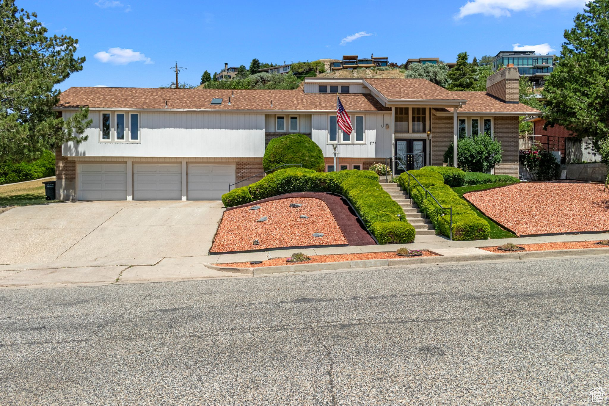 NORTHCREST - Residential