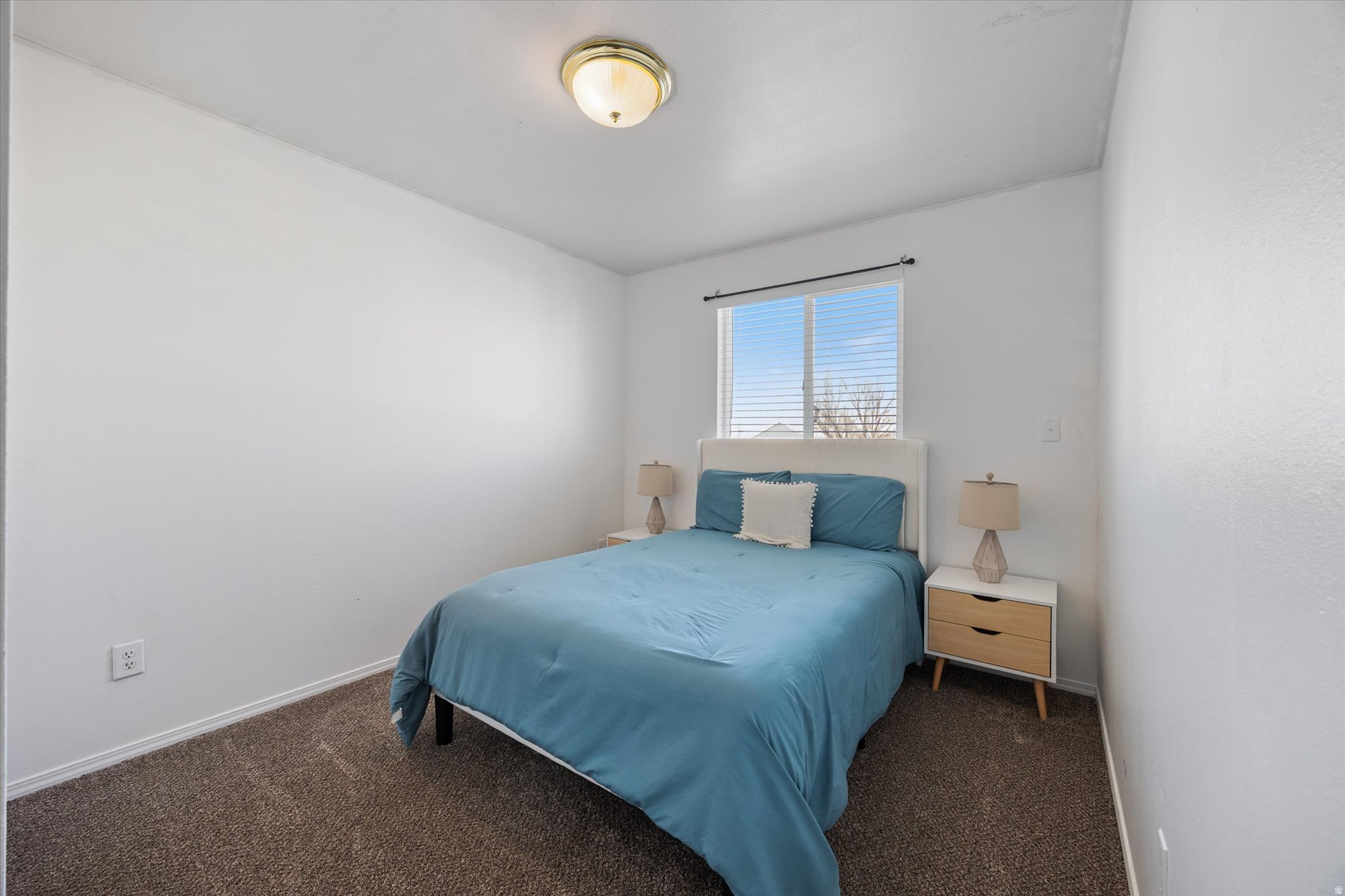 KINGS POINTE - Residential