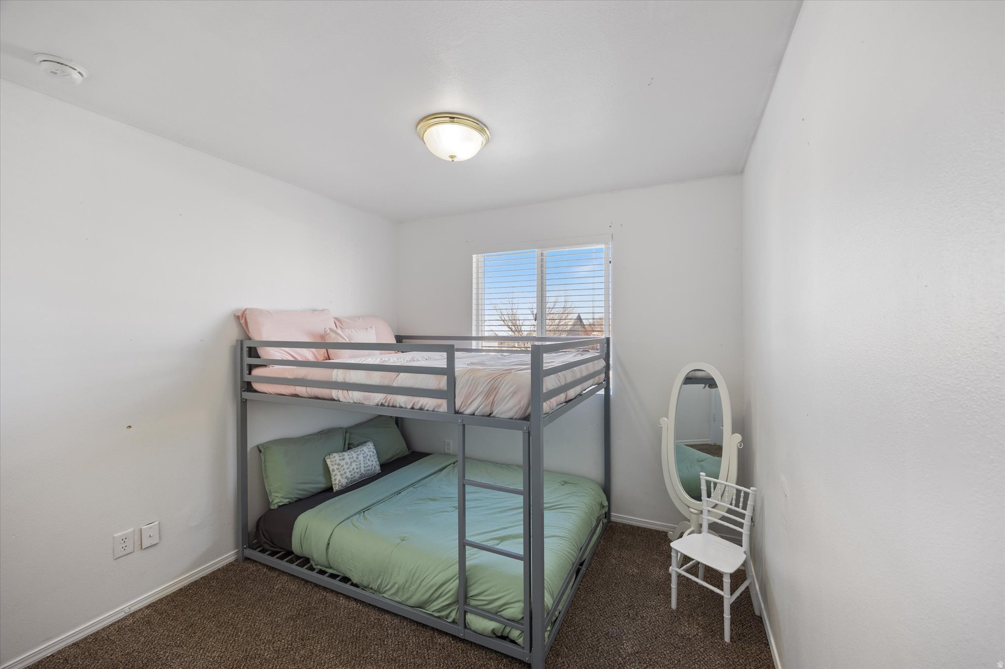 KINGS POINTE - Residential