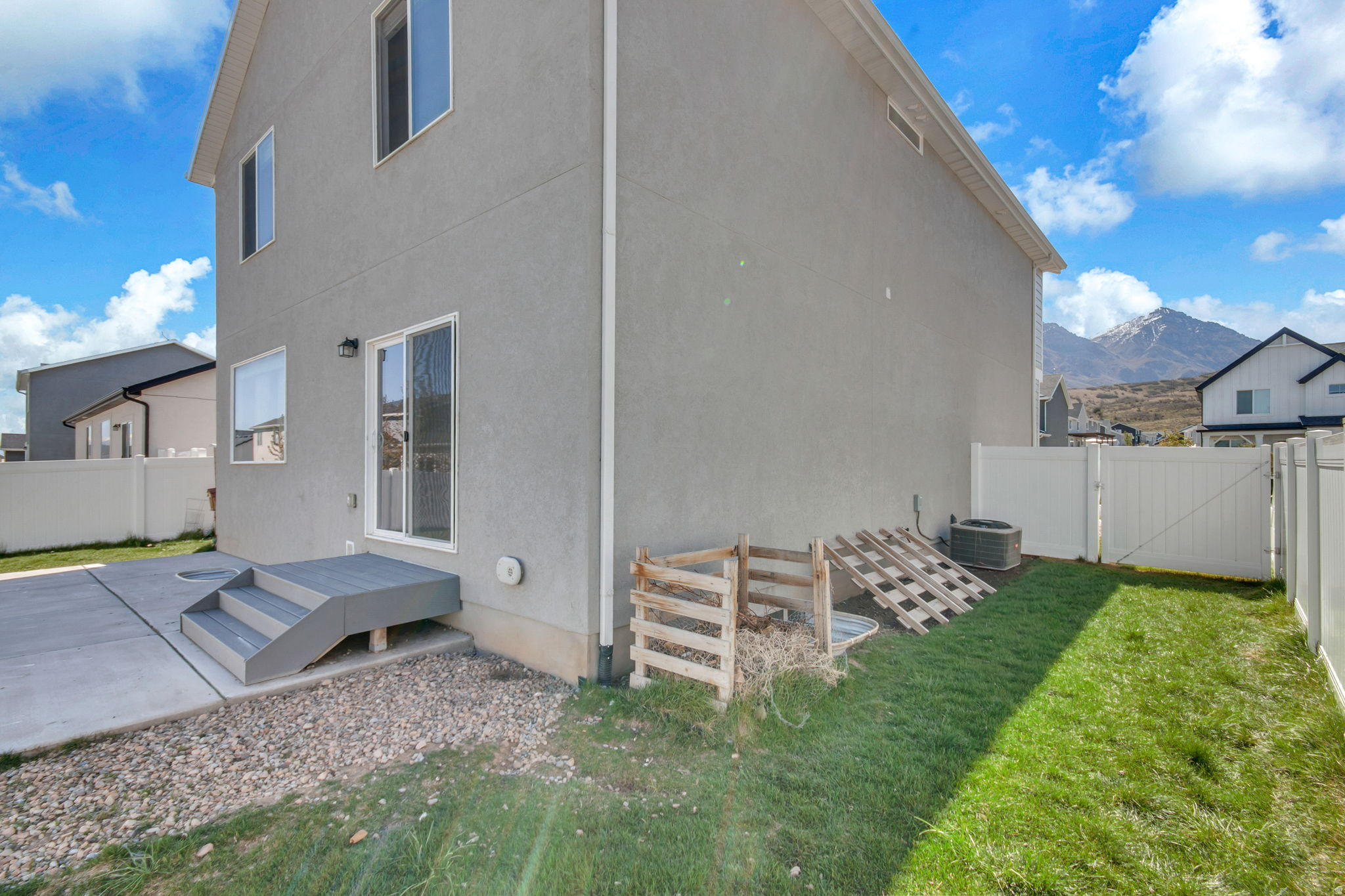 FOOTHILL VILLAGE - Residential