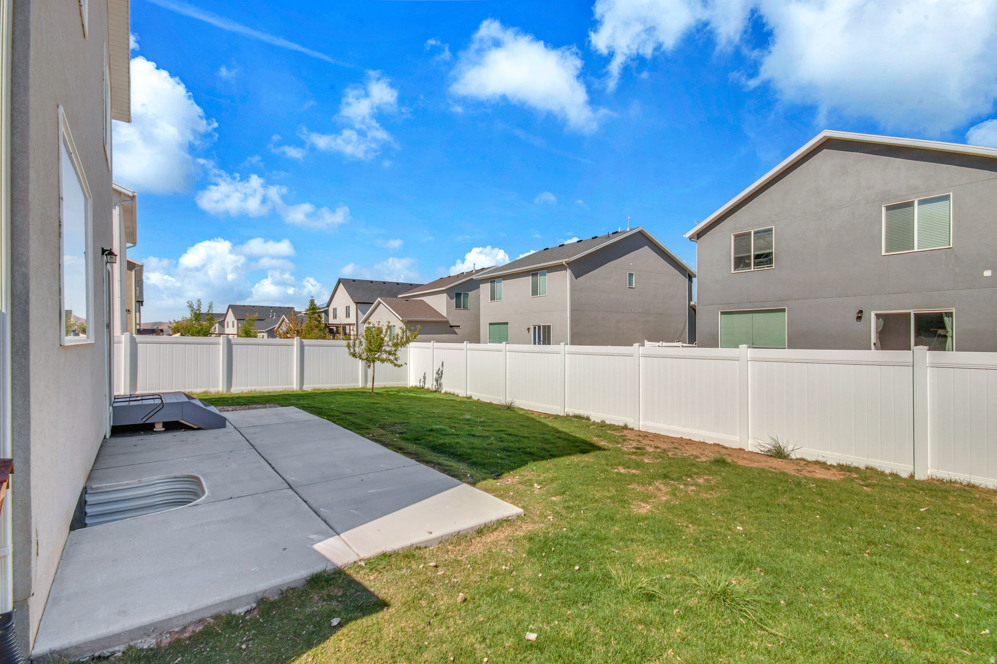 FOOTHILL VILLAGE - Residential