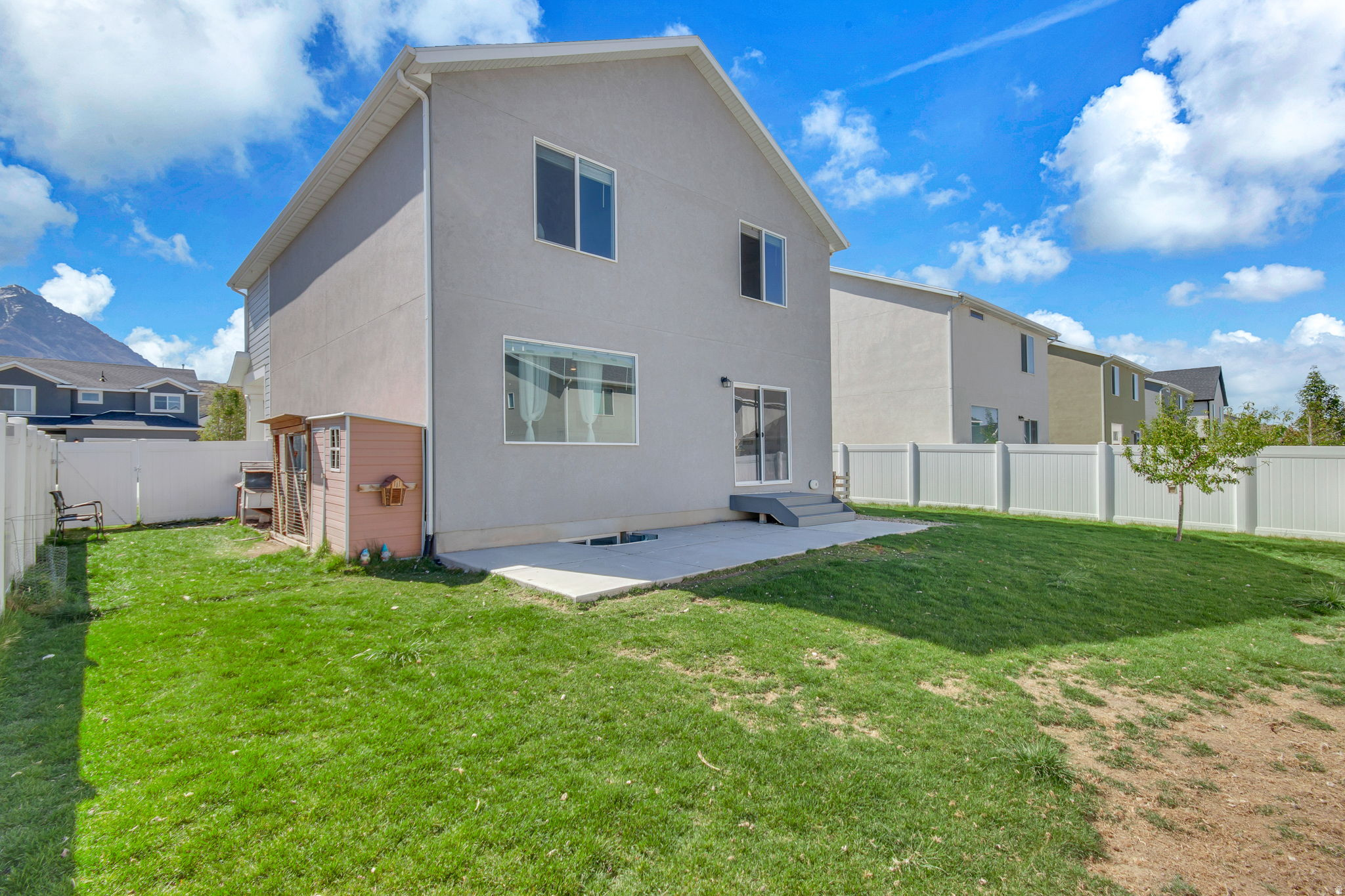 FOOTHILL VILLAGE - Residential