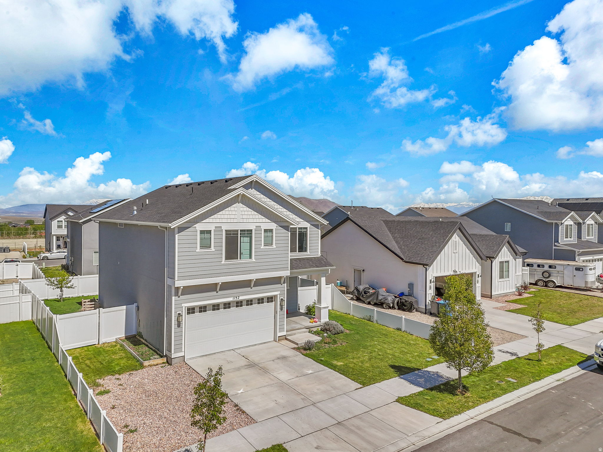 FOOTHILL VILLAGE - Residential