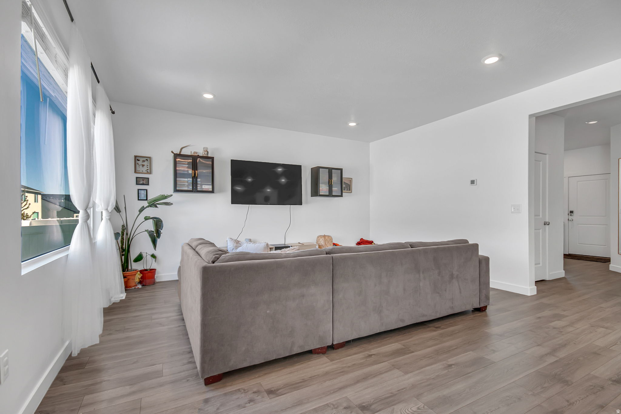 FOOTHILL VILLAGE - Residential